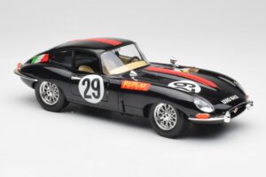 Jaguar E-Type #29 Nero Bburago 1:18 3018-M4 Pressofusione — immagine 6 di 8