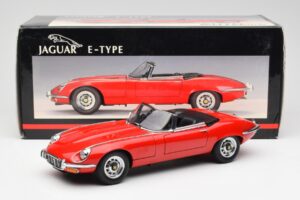 Jaguar E-Type Roadster Series III V12 Rosso AUTOart 1:18 73523 Pressofusione — immagine 8 di 8