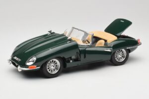 Jaguar E-Type Series 1 Roadster Verde Bburago 1:18 3018-M5 Pressofusione — immagine 2 di 8