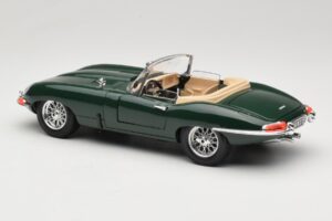 Jaguar E-Type Series 1 Roadster Verde Bburago 1:18 3016-M1 Pressofusione — immagine 7 di 8