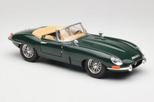 Jaguar E-Type Series 1 Roadster Verde Bburago 1:18 3018-M5 Pressofusione — immagine 6 di 8