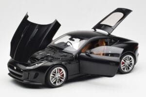 Jaguar F-Type R X152 Nero Opaco AUTOart 1:18 73652 Composito — immagine 2 di 8
