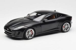 Jaguar F-Type R X152 Nero Opaco AUTOart 1:18 73652 Composito