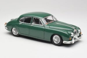 Jaguar Mark II British Racing Verde & Interno Blu Maisto 1:18 59001 Pressofusione — immagine 6 di 8