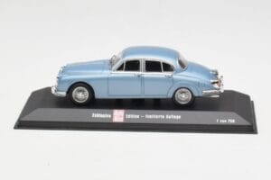 Jaguar Mk II Blue Metallic Minichamps 1:43 433130604 Pressofusione