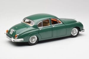 Jaguar Mk II British Racing Verde Maisto 1:18 50287 Pressofusione — immagine 3 di 8