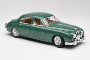 Jaguar Mk II British Racing Verde Maisto 1:18 50287 Pressofusione — immagine 6 di 8