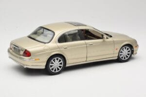Jaguar S-Type X200 Bronzo Maisto 1:18 50332 Pressofusione — immagine 3 di 8