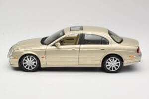 Jaguar S-Type X200 Bronzo Maisto 1:18 50332 Pressofusione — immagine 4 di 8
