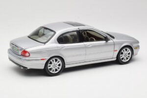 Jaguar X-Type Argento Maisto 1:18 7271328 Pressofusione — immagine 3 di 8