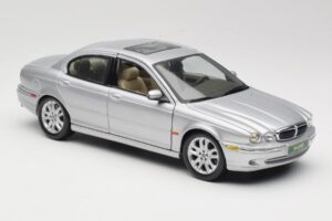 Jaguar X-Type Argento Maisto 1:18 7271328 Pressofusione — immagine 6 di 8