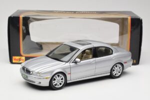 Jaguar X-Type Argento Maisto 1:18 7271328 Pressofusione — immagine 8 di 8