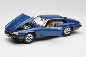 Jaguar XJ-S Blu Road Signature 1:18 92658 Pressofusione — immagine 2 di 8
