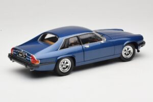 Jaguar XJ-S Blu Road Signature 1:18 92658 Pressofusione — immagine 3 di 8