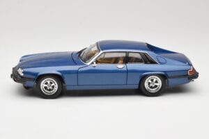 Jaguar XJ-S Blu Road Signature 1:18 92658 Pressofusione — immagine 4 di 8