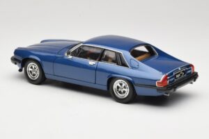 Jaguar XJ-S Blu Road Signature 1:18 92658 Pressofusione — immagine 7 di 8