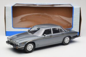 Jaguar XJ Series III Metallic Grey MCG 1:18 MCG18177 Pressofusione — immagine 6 di 6