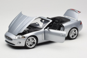 Jaguar XK X150 Cabriolet Argento Minichamps 1:18 153130533 Pressofusione — immagine 2 di 8
