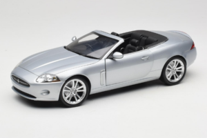 Jaguar XK X150 Cabriolet Argento Minichamps 1:18 153130533 Pressofusione