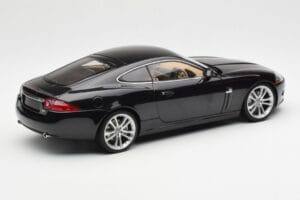 Jaguar XK-R X150 Midnight Nero AUTOart 1:18 73632 Pressofusione — immagine 3 di 8