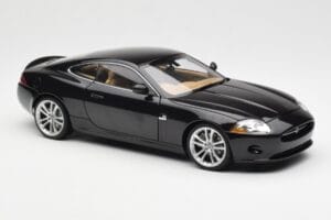 Jaguar XK-R X150 Midnight Nero AUTOart 1:18 73632 Pressofusione — immagine 6 di 8