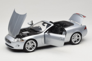Jaguar XK X150 Cabriolet Argento Minichamps 1:18 150130531 Pressofusione — immagine 2 di 8