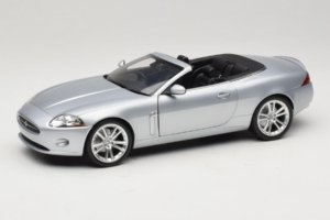 Jaguar XK X150 Cabriolet Argento Minichamps 1:18 150130531 Pressofusione