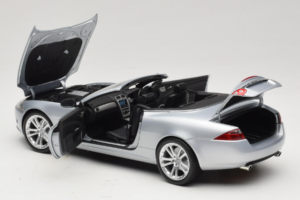 Jaguar XK X150 Cabriolet Argento Minichamps 1:18 150130531 Pressofusione — immagine 5 di 8