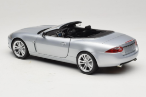 Jaguar XK X150 Cabriolet Argento Minichamps 1:18 150130531 Pressofusione — immagine 7 di 8