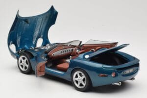 Jaguar XK180 Verde Maisto 1:18 50337 Pressofusione — immagine 5 di 8