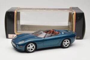 Jaguar XK180 Verde Maisto 1:18 50337 Pressofusione — immagine 8 di 8