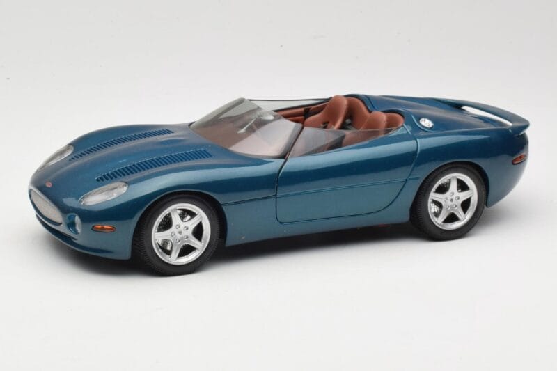 Jaguar XK180 Verde Maisto 1:18 50337 Pressofusione