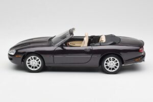 Jaguar XKR X100 Cabriolet Grigio Maisto 1:18 50331 Pressofusione — immagine 4 di 8