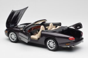 Jaguar XKR X100 Cabriolet Grigio Maisto 1:18 50331 Pressofusione — immagine 5 di 8