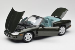 Jaguar XKR X100 Cabriolet Verde Maisto 1:18 37800-M1 Pressofusione — immagine 2 di 8