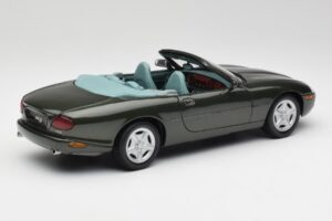 Jaguar XKR X100 Cabriolet Verde Maisto 1:18 37800-M1 Pressofusione — immagine 3 di 8