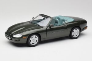 Jaguar XKR X100 Cabriolet Verde Maisto 1:18 37800-M1 Pressofusione