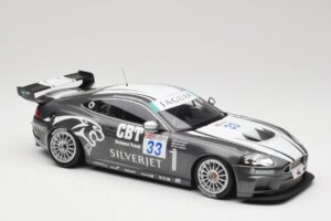 Jaguar XKR GT3 Quaife #33 P. Hall FIA GT3 Championship 2008 Minichamps 1:18 150081333 Pressofusione — immagine 4 di 6