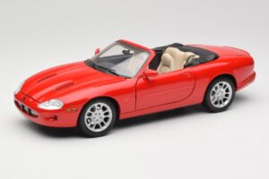 Jaguar XKR X100 Rosso Maisto 1:18 50330 Pressofusione