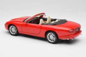 Jaguar XKR X100 Rosso Maisto 1:18 50330 Pressofusione — immagine 7 di 8