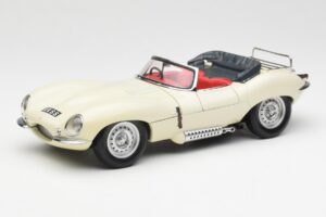Jaguar XKSS Crema AUTOart 1:18 73512 Pressofusione