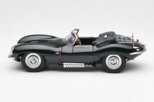 Jaguar XKSS Steve McQueen Personal Car AUTOart 1:18 73526 Pressofusione — immagine 4 di 8