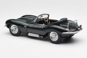Jaguar XKSS Steve McQueen Personal Car AUTOart 1:18 73526 Pressofusione — immagine 7 di 8