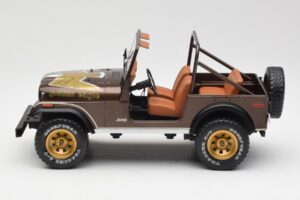 Jeep CJ-7 Golden Eagle Verde MCG 1:18 MCG18109 Pressofusione — immagine 3 di 6