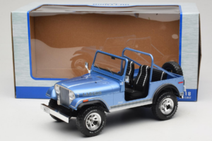 Jeep CJ-7 Laredo Blu MCG 1:18 MCG18553 Pressofusione — immagine 6 di 6