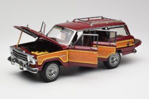 Jeep Grand Wagoneer Classic Rosso AUTOart 1:18 74002 Pressofusione — immagine 2 di 8