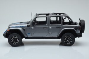Jeep Wrangler 4xe Argento GT Spirit 1:18 GT419 Resina — immagine 3 di 6