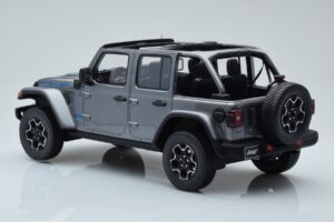 Jeep Wrangler 4xe Argento GT Spirit 1:18 GT419 Resina — immagine 5 di 6