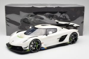 Koenigsegg Jesko Attack Crystal White Pearl GT Spirit 1:12 GT501 Resina — immagine 6 di 6