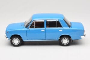 Lada 1200 2101 Blu IXO 1:18 18CMC204OP Pressofusione — immagine 4 di 8